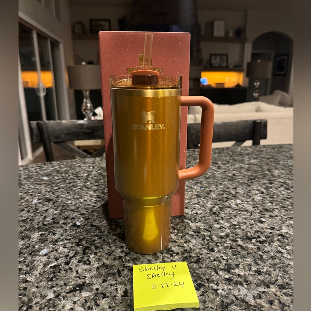 Stanley Copper Tinsel Quencher 40 Oz SOLD OUT LIMITED EDITION